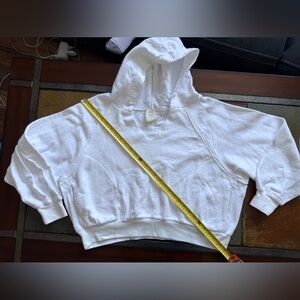 Style rack crispy white cropped oversized pocket hooded sweatshirt Beachy sport